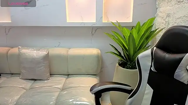 Snapshot of aurora_tp chatting on 24, 2, 2026 aurora tp online show from 24, 2, 2026