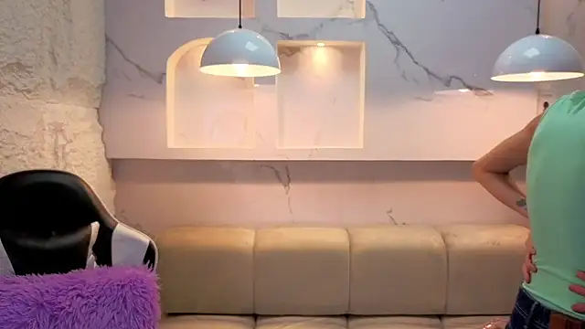 Snapshot of aurora_tp chatting on 4, 3, 2026 aurora tp online show from 4, 3, 2026