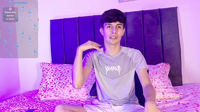 axxxel twink online show from 25, 5, 2026