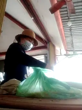 Snapshot of YIYI-502 chatting on 1, 2, 2026 YIYI-502 online show from 1, 2, 2026