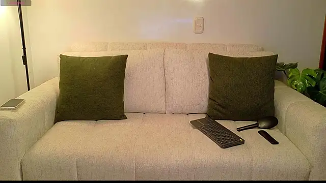 ivonnybonita   online show from 11, 4, 2026