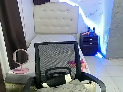 Snapshot of lady_finger1234 chatting on 4, 2, 2026 lady finger1234 online show from 4, 2, 2026