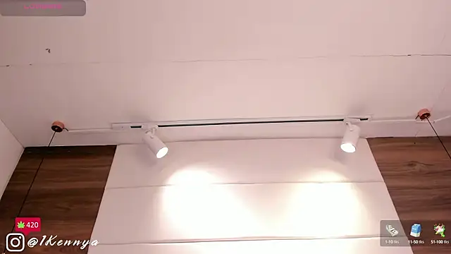 Kennya Rodriguez online show from 10, 12, 2024