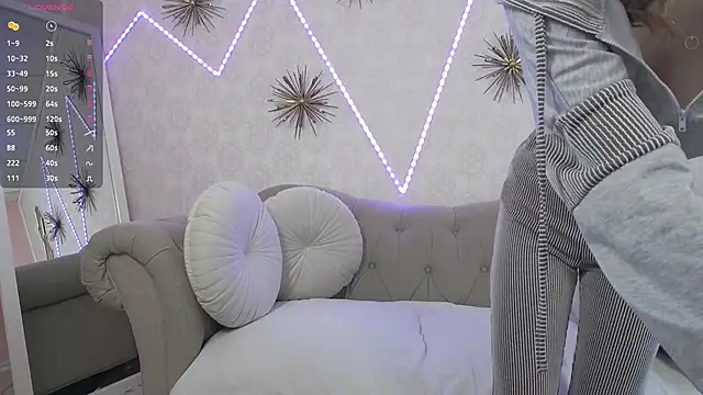 Snapshot of DreamyRosie chatting on 2, 2, 2026 DreamyRosie online show from 2, 2, 2026