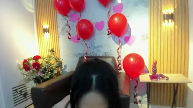 Snapshot of Lara_pons chatting on 10, 2, 2026 Lara pons online show from 10, 2, 2026