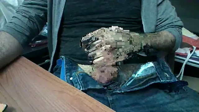 Snapshot of elegantblack chatting on 30, 3, 2026 elegantblack online show from 30, 3, 2026