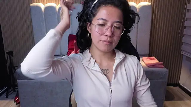 Lynn turner online show from 20, 5, 2026