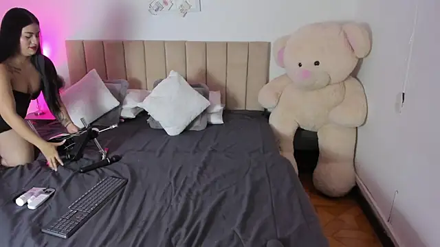 KeylaGomez  online show from 6, 3, 2026