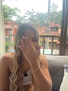 Mia Rosee1 online show from 5, 4, 2026