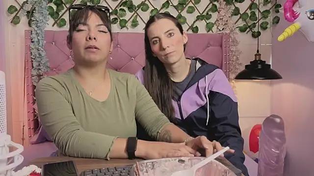 Valkiria-and-Dione online show from 16, 4, 2026