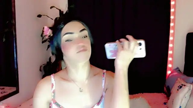 NathalialLooes online show from 16, 7, 2026