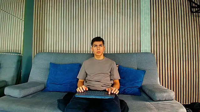 Aron pulse online show from 12, 2, 2026