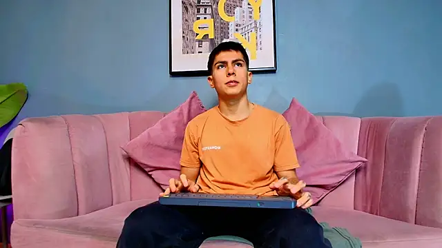 Aron pulse online show from 3, 3, 2026