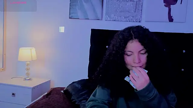 Zoe-yanin online show from 14, 3, 2026