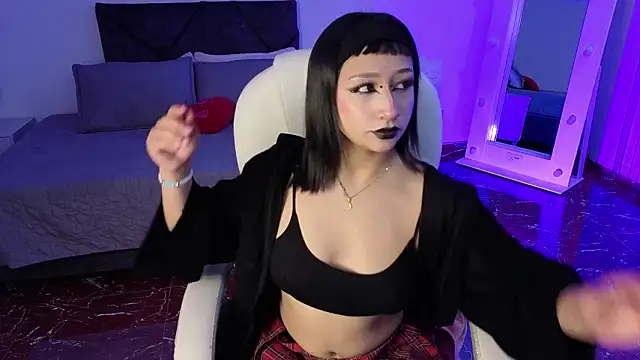 Snapshot of mia_bloom2 chatting on 1, 2, 2026 mia bloom2 online show from 1, 2, 2026