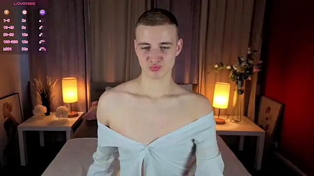 HereAlexColee online show from 3, 2, 2026