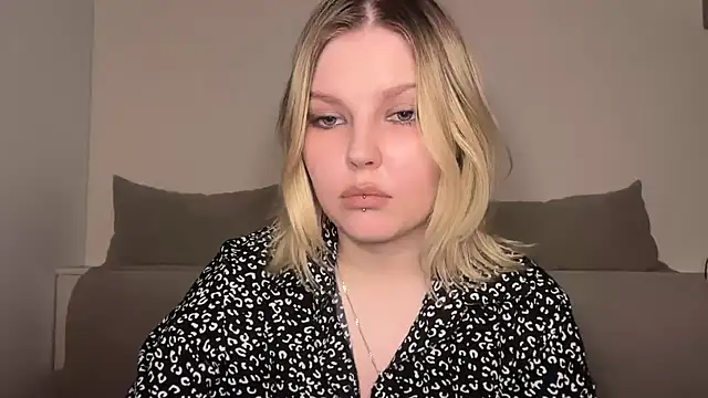 Ophelia Ritz online show from 23, 3, 2026