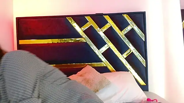 Iris bloom69 online show from 9, 3, 2026