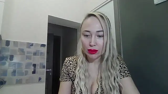 NanaGold2992 online show from 3, 3, 2026