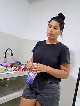 Cris18sexy online show from 6, 4, 2026