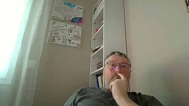 doudou310 online show from 28, 2, 2026