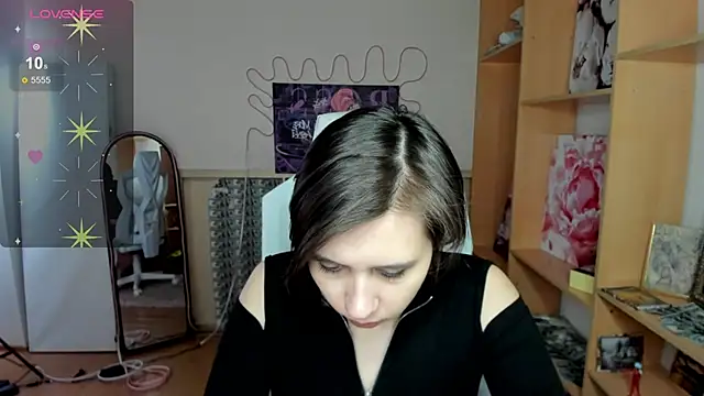 Snapshot of Scarlet_Sirenn chatting on 26, 2, 2026 Scarlet Sirenn online show from 26, 2, 2026