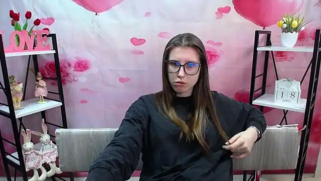 LilianaShine online show from 18, 4, 2026