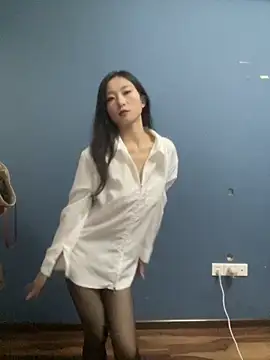 XiaoGui10 online show from 16, 5, 2026