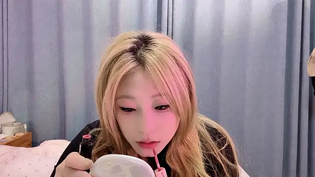 Snapshot of SM_JIAJIA_ZL chatting on 27, 6, 2026 SM JIAJIA ZL online show from 27, 6, 2026