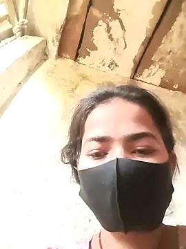 Snapshot of Sunali_Bendre chatting on 25, 2, 2026 Sunali Bendre online show from 25, 2, 2026