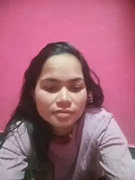Snapshot of Sunali_Bendre chatting on 13, 7, 2026 Sunali Bendre online show from 13, 7, 2026