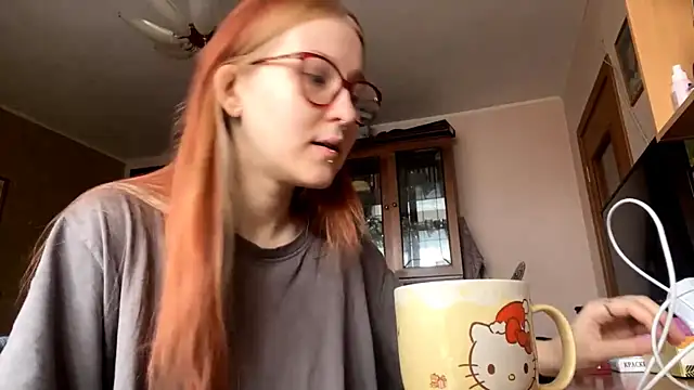 Snapshot of LaureenVielma chatting on 10, 2, 2026 LaureenVielma online show from 10, 2, 2026