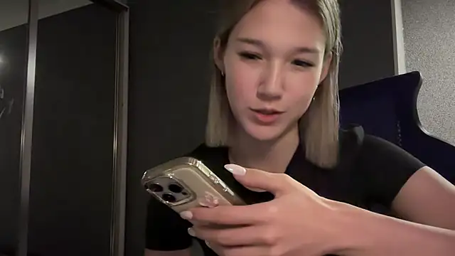 lilXdomiii online show from 8, 3, 2026