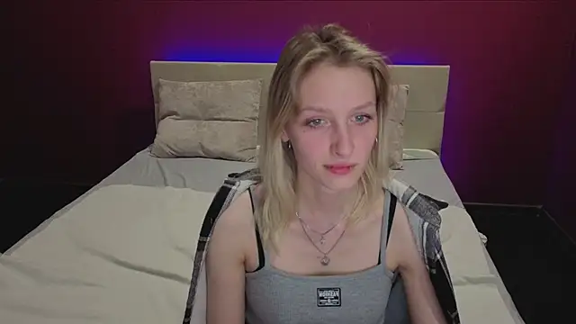 Akiro Kim7 online show from 4, 2, 2026