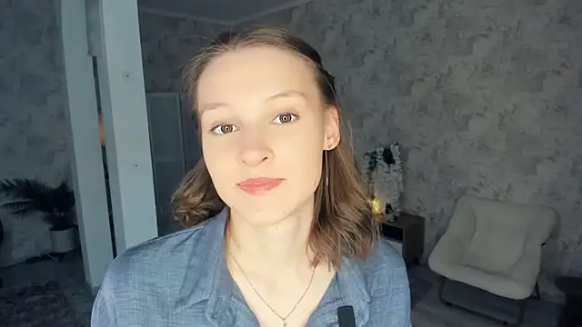 Snapshot of LianneBynon chatting on 8, 2, 2026 LianneBynon online show from 8, 2, 2026