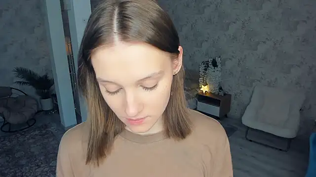 Snapshot of LianneBynon chatting on 19, 2, 2026 LianneBynon online show from 19, 2, 2026