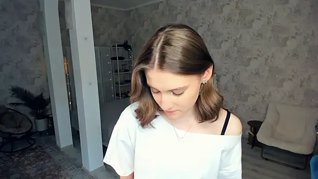 Snapshot of LianneBynon chatting on 1, 3, 2026 LianneBynon online show from 1, 3, 2026