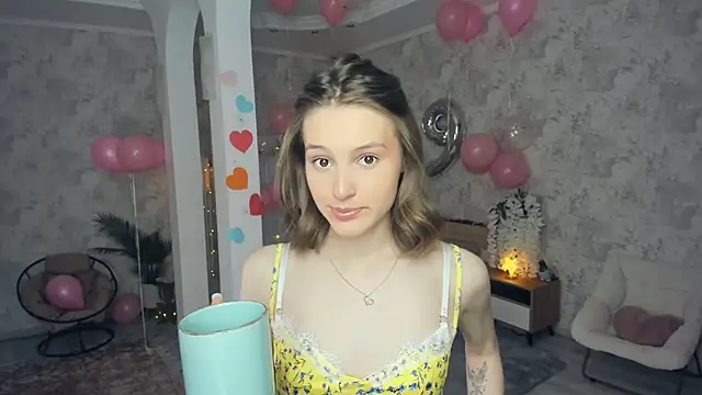 LianneBynon online show from 15, 4, 2026