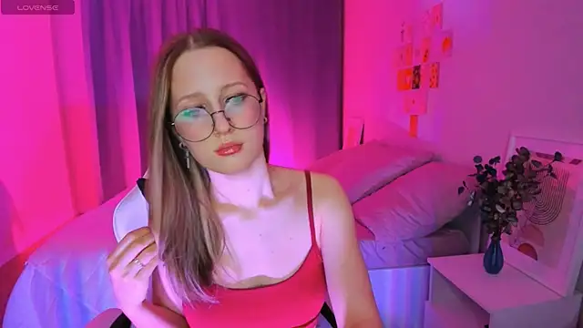 Snapshot of Vega_Taylor chatting on 28, 2, 2026 Vega Taylor online show from 28, 2, 2026