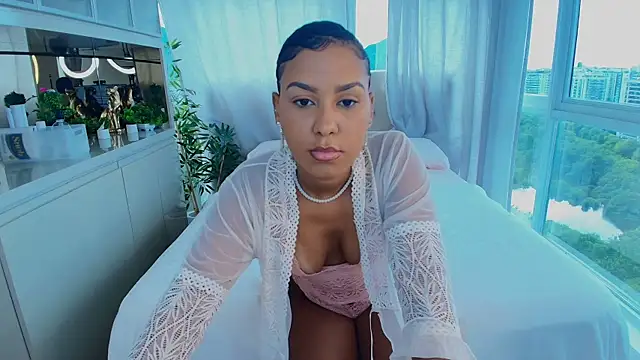 Susan Backer online show from 4, 2, 2026