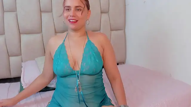 Snapshot of alennax chatting on 2, 2, 2026 alennax online show from 2, 2, 2026