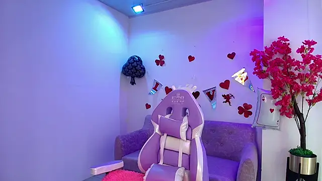 Snapshot of Maddie_T18 chatting on 13, 2, 2026 Maddie T18 online show from 13, 2, 2026