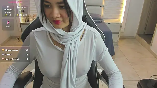 Yaiza farak online show from 10, 2, 2026