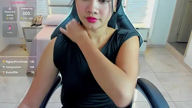 Yaiza farak online show from 13, 2, 2026