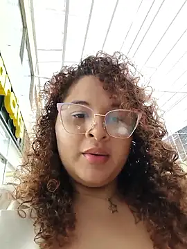 Snapshot of AdinaSkaly chatting on 1, 2, 2026 AdinaSkaly online show from 1, 2, 2026