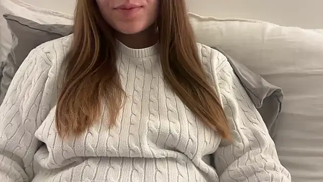 Snapshot of Lucyschickt chatting on 13, 2, 2026 Lucyschickt online show from 13, 2, 2026