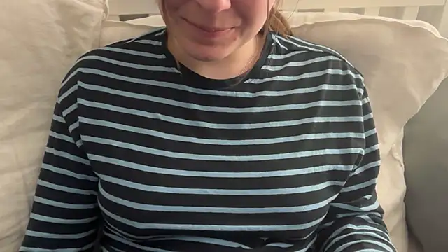 Lucyschickt online show from 12, 4, 2026