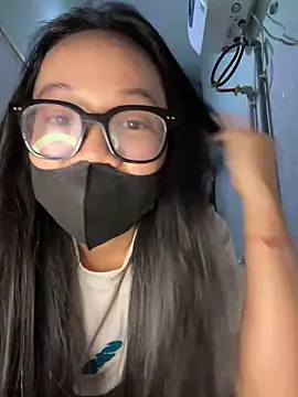 Leeeiuu online show from 10, 2, 2026