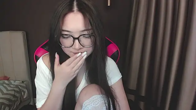 Snapshot of say7maya chatting on 4, 2, 2026 say7maya online show from 4, 2, 2026