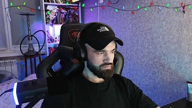 Snapshot of _Mostly_ chatting on 5, 2, 2026 Mostly online show from 5, 2, 2026